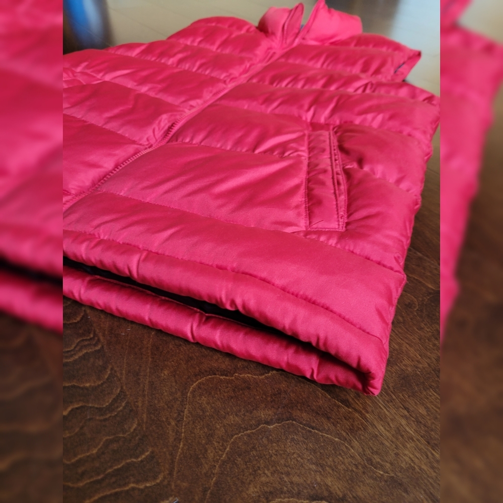 Old Navy San Francisco California  Full-Zip Puffer Vest NEW